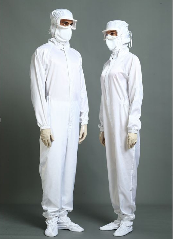 四连体服（ Four-in-One Clothing）